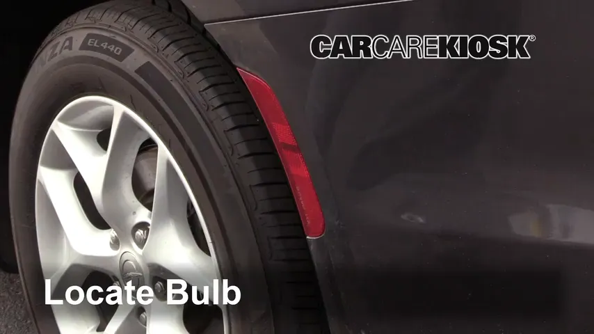 2017 Chrysler Pacifica Touring 3.6L V6 Lights Tail Light (replace bulb)